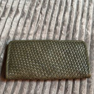 Italian leather Woven Olive Green Wallet